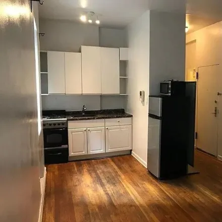 Image 4 - 152 E 35th St Apt 2D, New York, 10016 - Apartment for sale