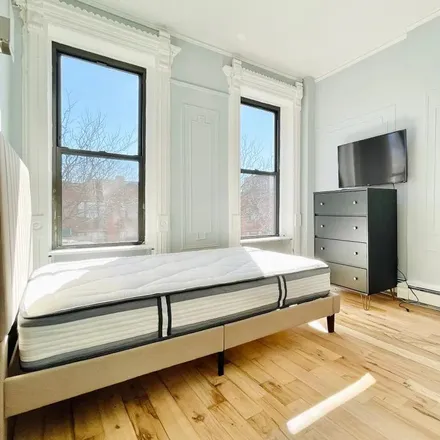 Rent this 4 bed room on 595 Kosciuszko St in Brooklyn, NY 11221