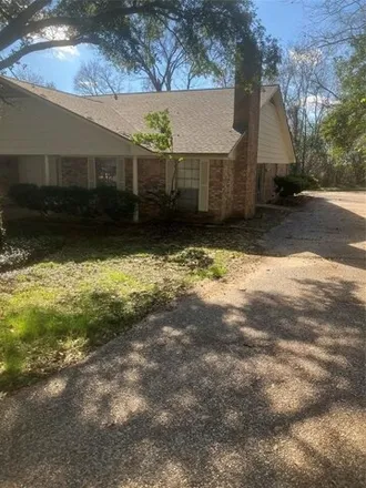 Rent this 3 bed house on 2573 Robinson Way in Huntsville, TX 77340
