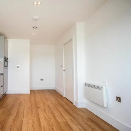 Buy this 1 bed apartment on Kingsway in Luton, LU1 1TS