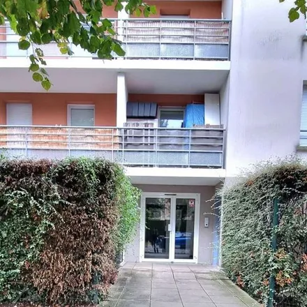 Rent this 2 bed apartment on Place Saint-Exupéry in 91700 Sainte-Geneviève-des-Bois, France