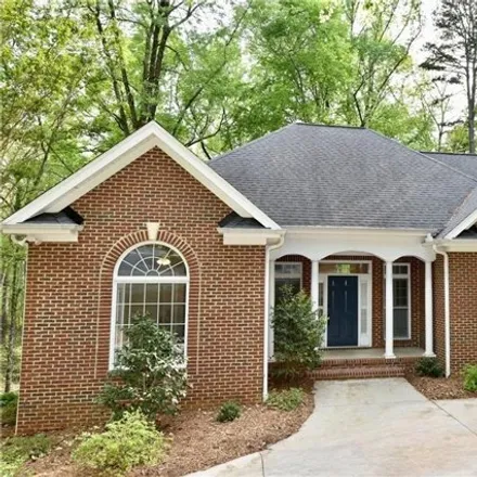 Buy this 4 bed house on 204 Catawbah Road in Lakeview Estates, Clemson