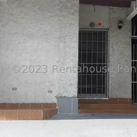 Buy this 8 bed house on Caja del Seguro Social in Avenida La Paz, 0818