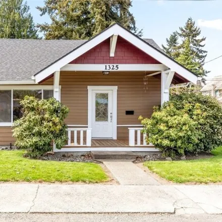 Buy this 3 bed house on 1389 Rose Street in Centralia, WA 98531