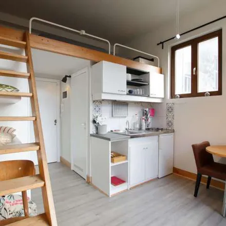 Rent this 1 bed apartment on Rue Van Aa - Van Aastraat 41 in 1050 Ixelles - Elsene, Belgium