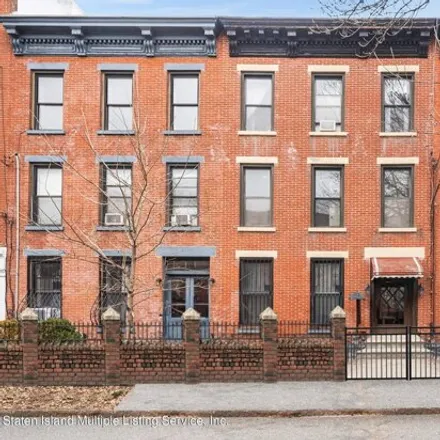 Buy this 6 bed house on 532 Clinton Street in New York, NY 11231