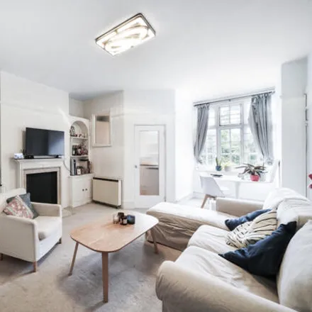 Rent this 1 bed apartment on Elm Tree Court in Elm Tree Road, London