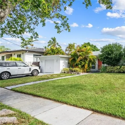 Image 4 - 2055 Ixora Rd, North Miami, Florida, 33181 - House for sale