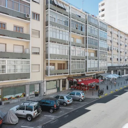 Image 7 - Kebabway, Rua da Beneficência, 1600-093 Lisbon, Portugal - Apartment for rent