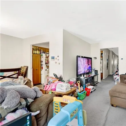 Image 7 - 126 97th Street, New York, NY 11209, USA - Townhouse for sale