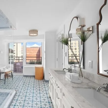 Image 7 - 505 East 79th Street, New York, NY 10075, USA - Apartment for sale