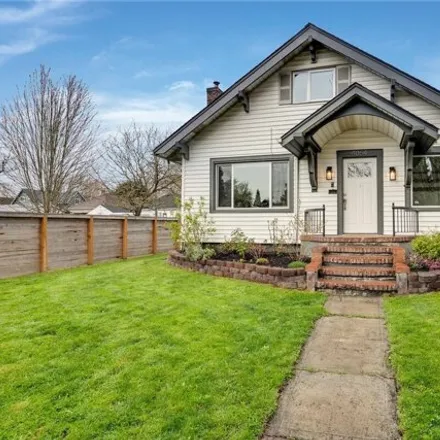 Buy this 3 bed house on 711 South 43rd Street in Tacoma, WA 98418