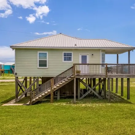 Buy this 3 bed house on 110 Ponce de Leon Court in Dauphin Island, AL 36528