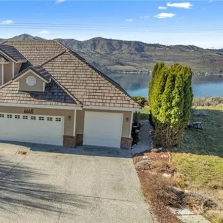 Buy this 3 bed house on 298 Pinnacle Place in Chelan, Chelan County
