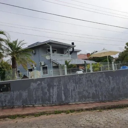 Buy this 5 bed house on Servidão João Francisco Celestino in Ingleses do Rio Vermelho, Florianópolis - SC