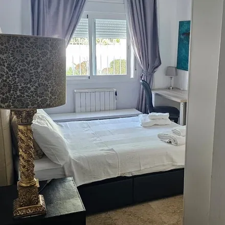 Rent this 3 bed house on Nueva Andalucía in Autovía de Sevilla a Almería por Granada, 41610 Paradas