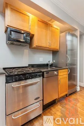 Rent this 3 bed apartment on 410 E 13 Th St