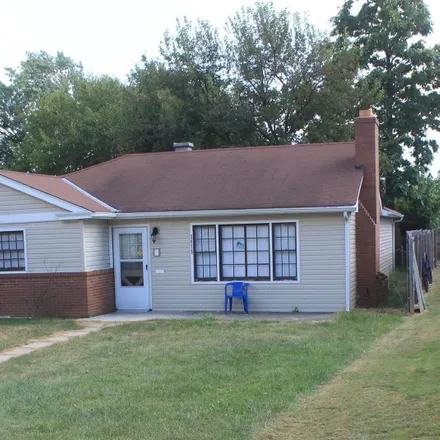Buy this 3 bed house on 3575 Alberta Street in Columbus, OH 43228