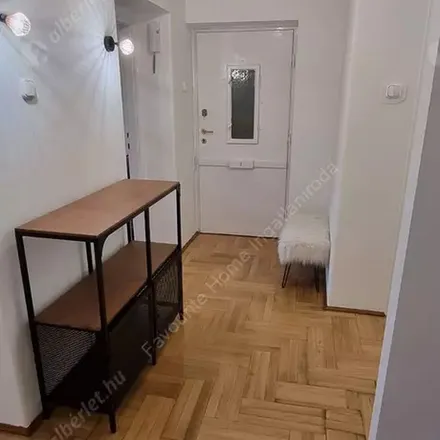 Rent this 3 bed apartment on Pasaréti Honvéd Lovarda in 1026 Budapest, Hidász utca 2/d.