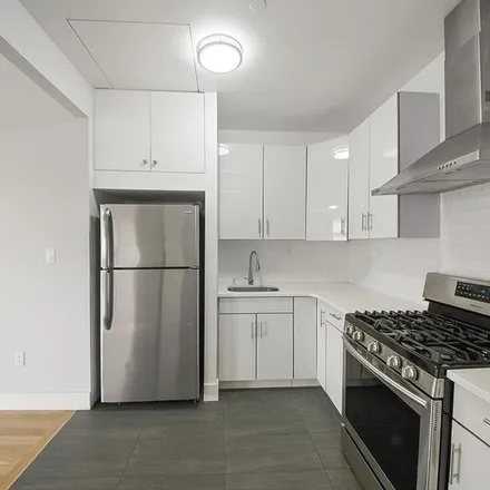 Image 3 - Queens Pointe, 58th Avenue, New York, NY 11373, USA - Apartment for rent