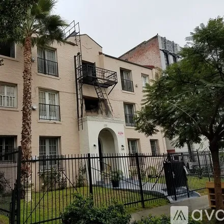 Image 1 - 246 S Kenmore Ave, Unit 104 - Apartment for rent