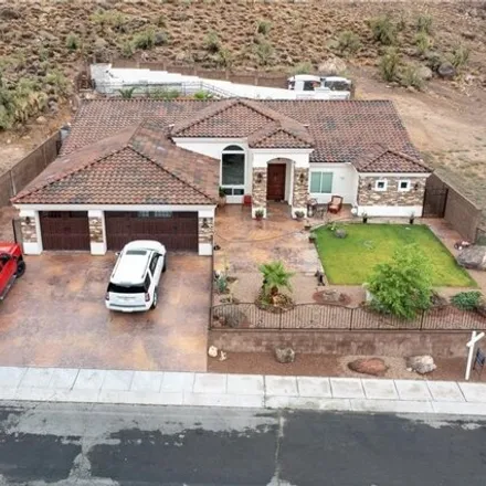 Buy this 5 bed house on Country Club Drive in Kingman, AZ 86402