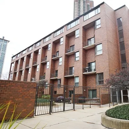 Rent this 4 bed duplex on 3800-3880 North Lake Shore Drive in Chicago, IL 60613