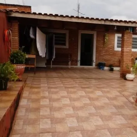 Buy this 3 bed house on Rua Antônia Augusta Bubenick Barreto in Paulínia - SP, 13142-088