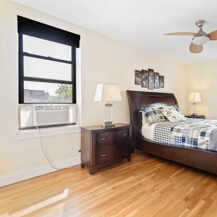 Image 5 - 2244 Bronx Park East, New York, NY 10467, USA - Apartment for sale