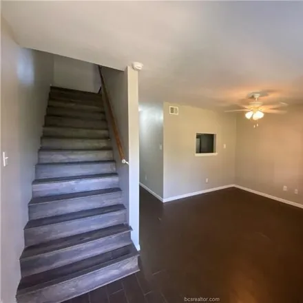 Image 2 - 1910 Dartmouth Street, College Station, TX 77840, USA - Condo for sale