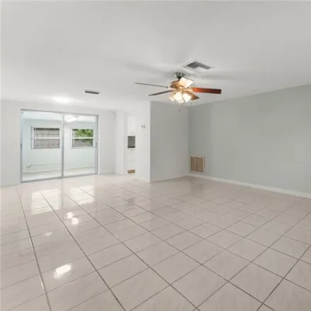 Image 9 - 5602 Mosaic Drive, Forest Hills, Holiday, FL 34690, USA - House for sale