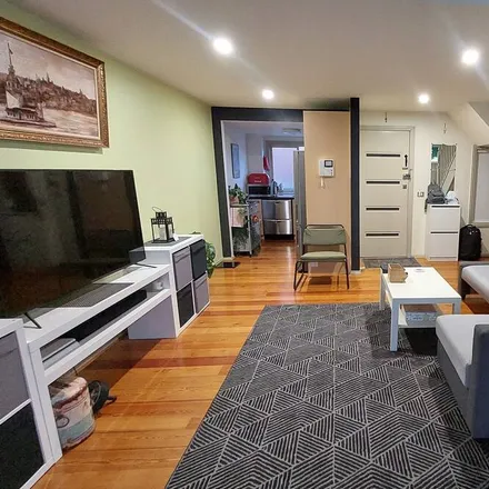 Rent this 2 bed townhouse on St Kilda VIC 3182