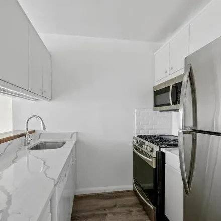 Image 2 - The Horizon, East 38th Street, New York, NY 10016, USA - Apartment for rent