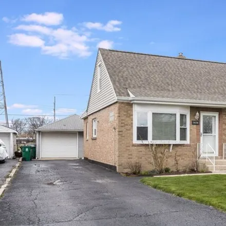 Buy this 3 bed house on 7830 Suburban Lane in Bridgeview, IL 60455