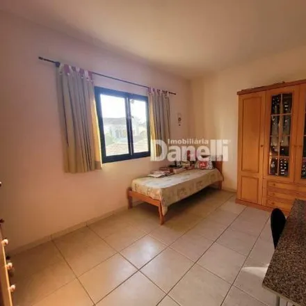 Buy this 4 bed house on CEEJA Monsenhor Cícero de Alvarenga in Avenida Nove de Julho 382, Centro