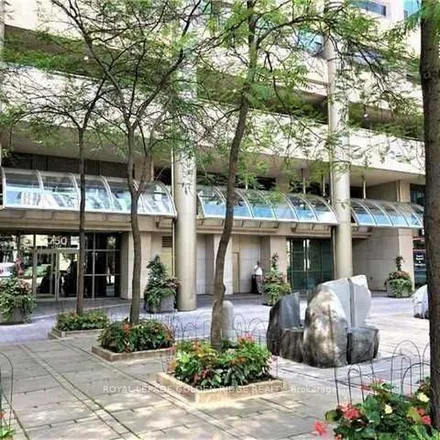Image 2 - The Penrose, 750 Bay Street, Old Toronto, ON M5G 2J9, Canada - Apartment for rent