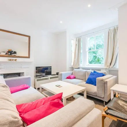 Image 3 - Chiswick Studios, 9 Power Road, Strand-on-the-Green, London, W4 5PY, United Kingdom - Apartment for rent
