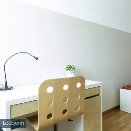 Rent this studio room on Viale dell'Innovazione in 22, 20126 Milan MI