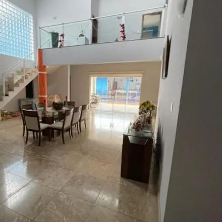 Buy this 5 bed house on Rua Mansueto Mesquita Togni in Centro, Cabreúva - SP