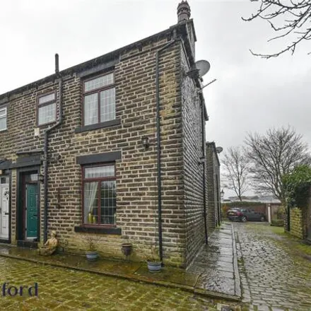 Buy this 2 bed duplex on Willows Cottages in Milnrow, OL16 4DU