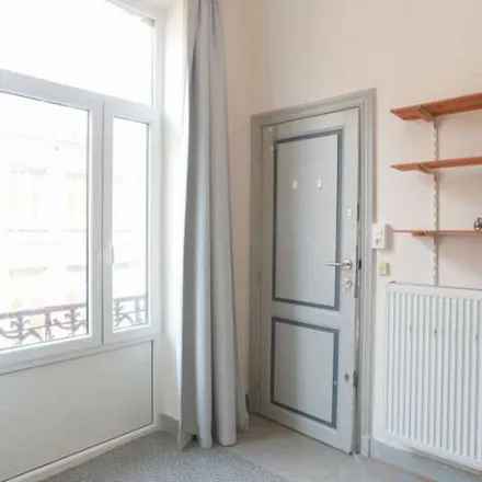 Rent this 8 bed apartment on Rue Crickx - Crickxstraat 46 in 1060 Saint-Gilles - Sint-Gillis, Belgium