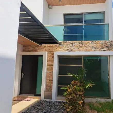 Rent this 4 bed house on Calle 16 in 97117 Mérida, YUC