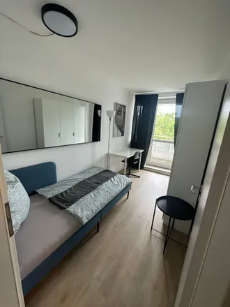 Rent this 5 bed apartment on City Dry Clean in Grünwalder Straße, 81547 Munich