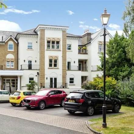 Buy this 2 bed apartment on Badgers Holt in Royal Tunbridge Wells, TN2 3ET