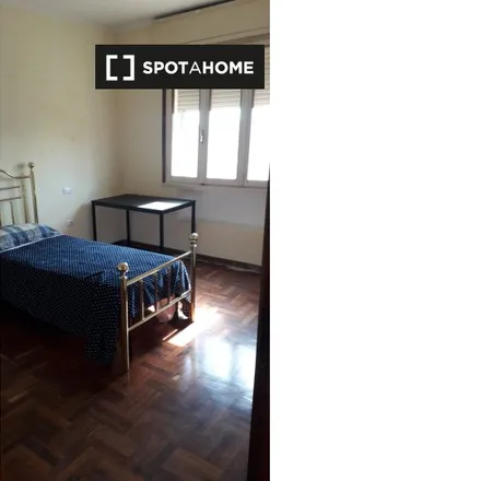 Rent this 4 bed room on Via Ugo Polonio in 35129 Padua Province of Padua, Italy