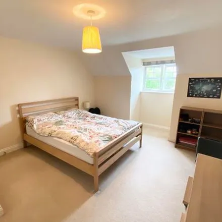 Rent this 1 bed apartment on Heathside Road in Old Woking, GU22 7EZ
