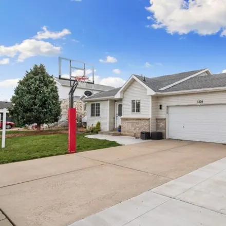 Image 4 - 1305 North 100 West, Layton, UT 84041, USA - House for sale