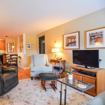 Image 3 - 9 Ryder Street, Arlington Heights, Arlington, MA 02476, USA - Apartment for rent