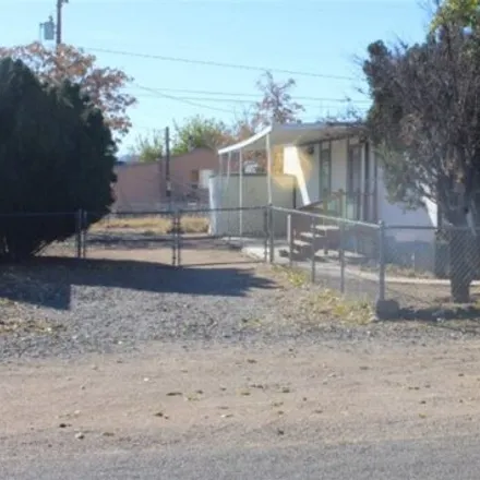 Buy this studio apartment on 2514 Leroy Avenue in Mohave County, AZ 86409