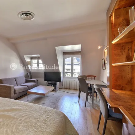 Image 4 - 14 Rue de Berri, 75008 Paris, France - Apartment for rent